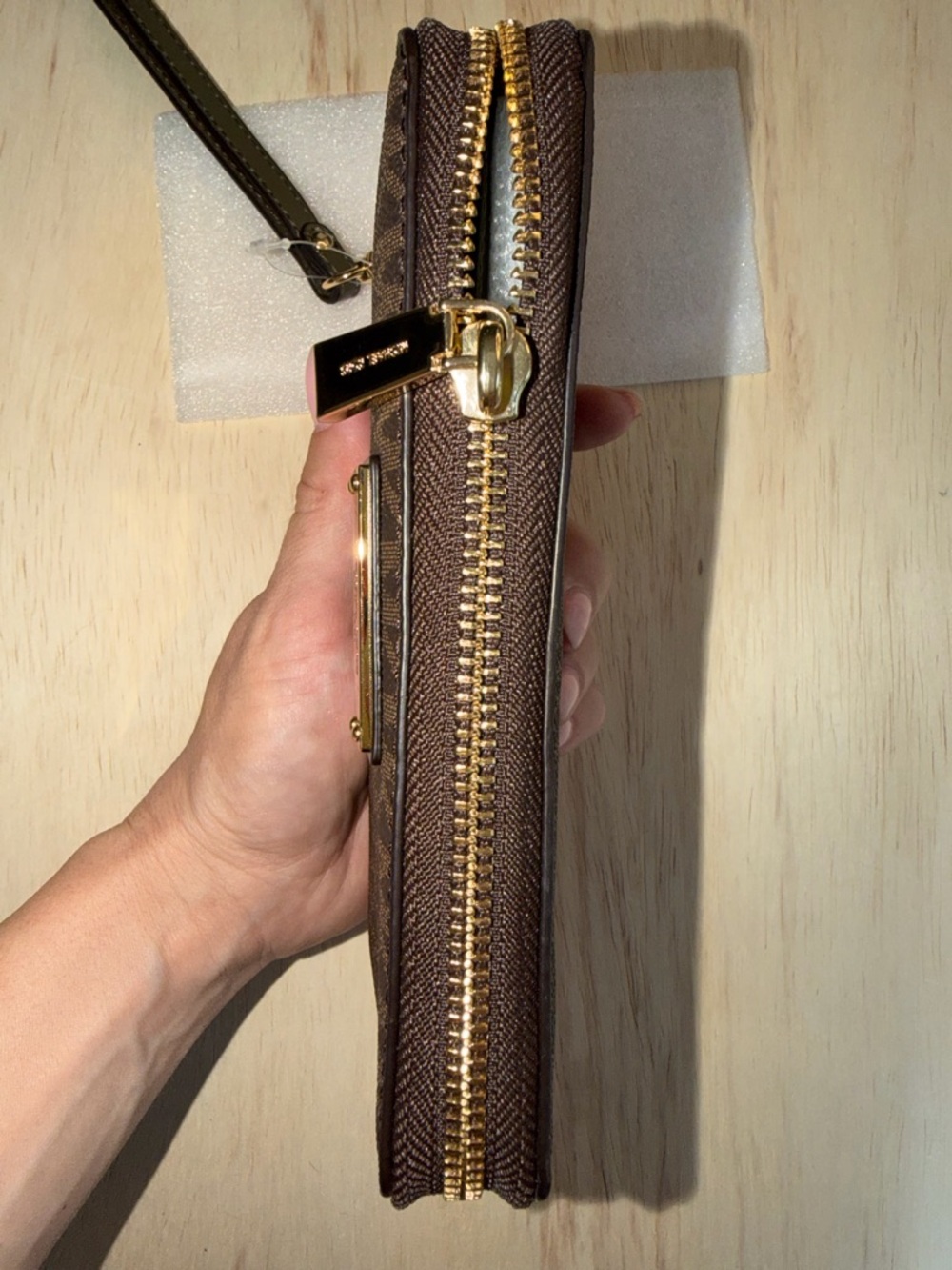 NWT Michael Kors Olive Brown Large Flat Phone Wristlet - Picture 4 of 6